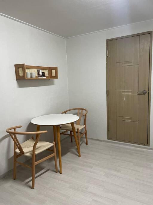 Namsan 101 2mins Metro Apartment Seoul